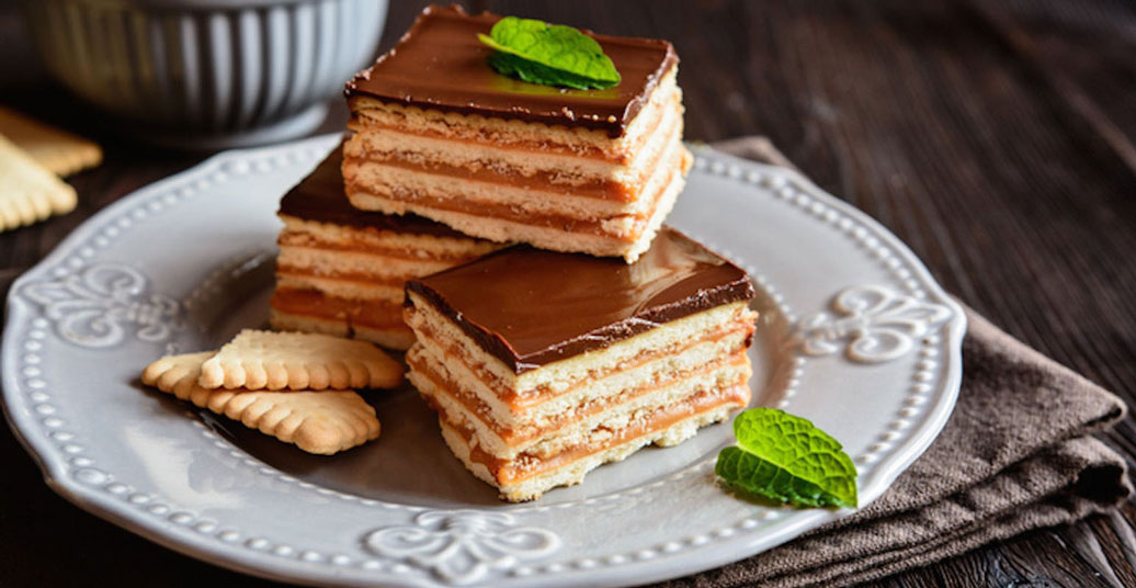 دسر شکلاتی با بیسکویت 