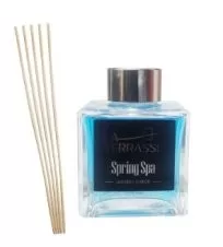 خوشبوکننده محیط با رایحه Spring Spa چوب و گیاه لاوندر لاتراس ۱۰۰ میلی لیتری